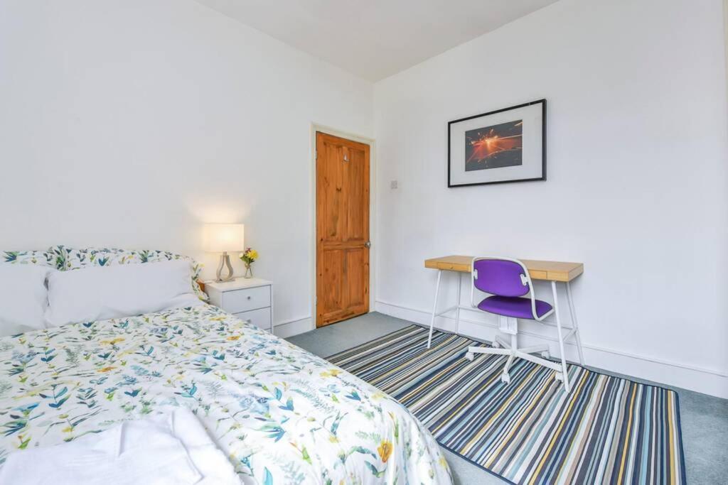 Groves 4 Bedroom, Shepherds Bush Londres Exterior foto