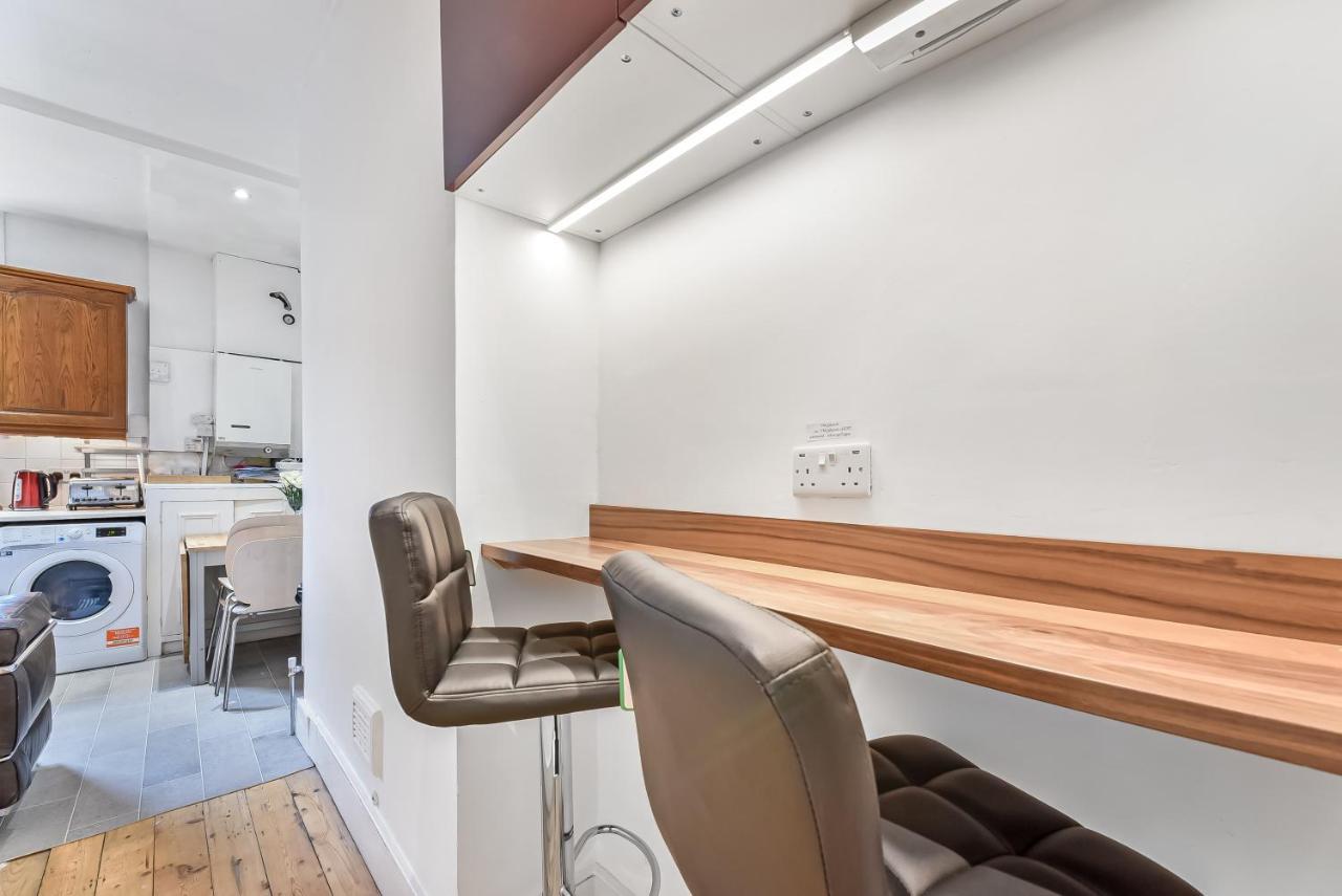 Groves 4 Bedroom, Shepherds Bush Londres Exterior foto