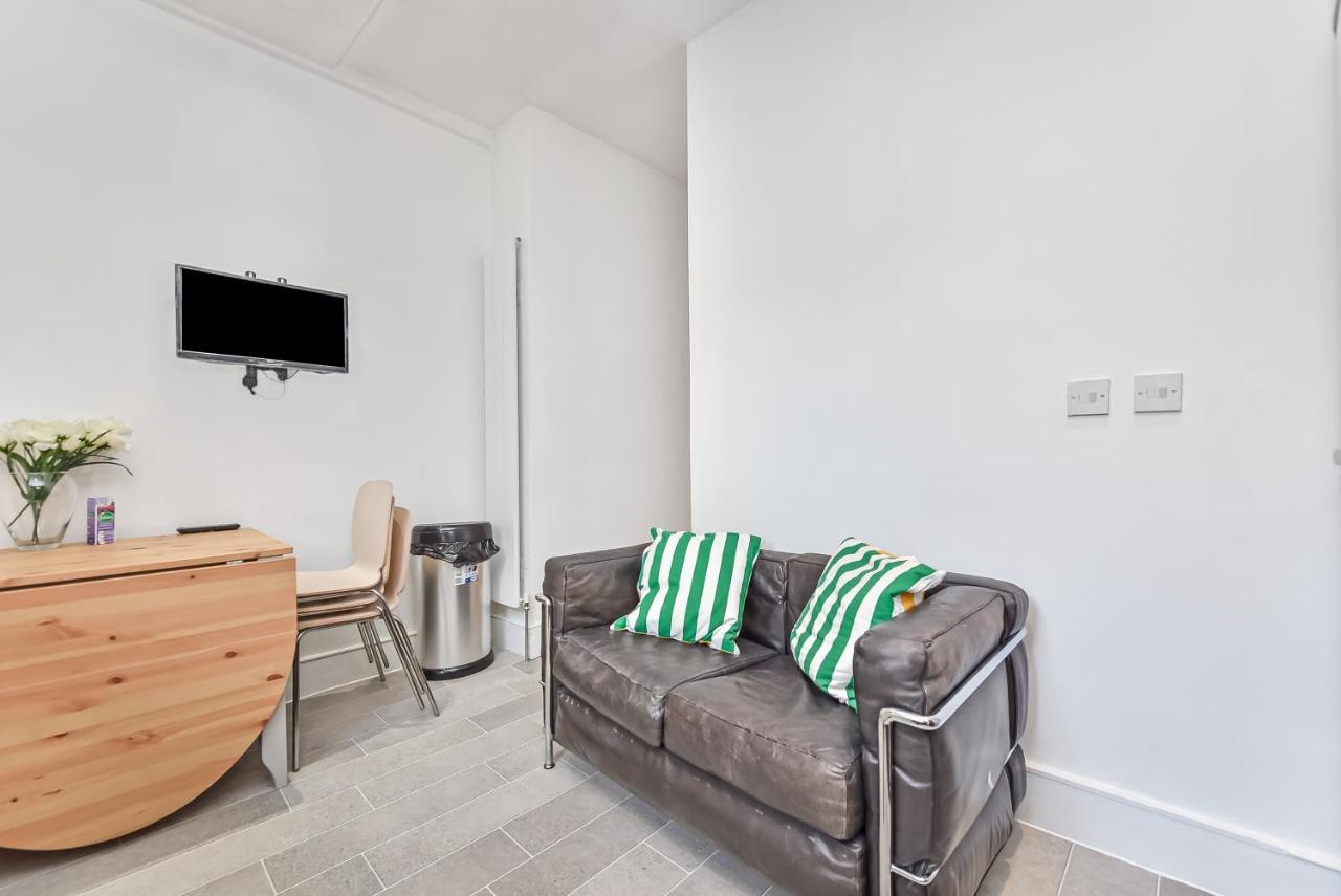Groves 4 Bedroom, Shepherds Bush Londres Exterior foto