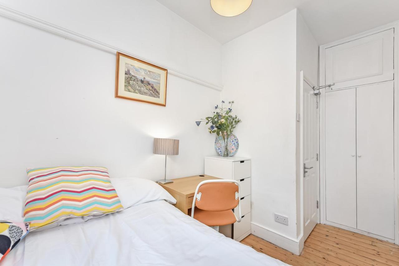 Groves 4 Bedroom, Shepherds Bush Londres Exterior foto